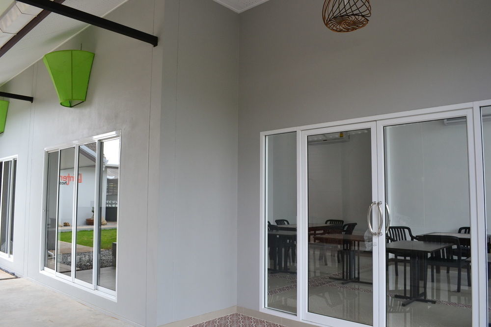 The Lantern Hostel, Chalong ,Phuket Exteriör bild