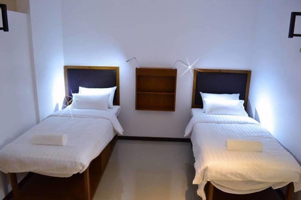 The Lantern Hostel, Chalong ,Phuket Exteriör bild