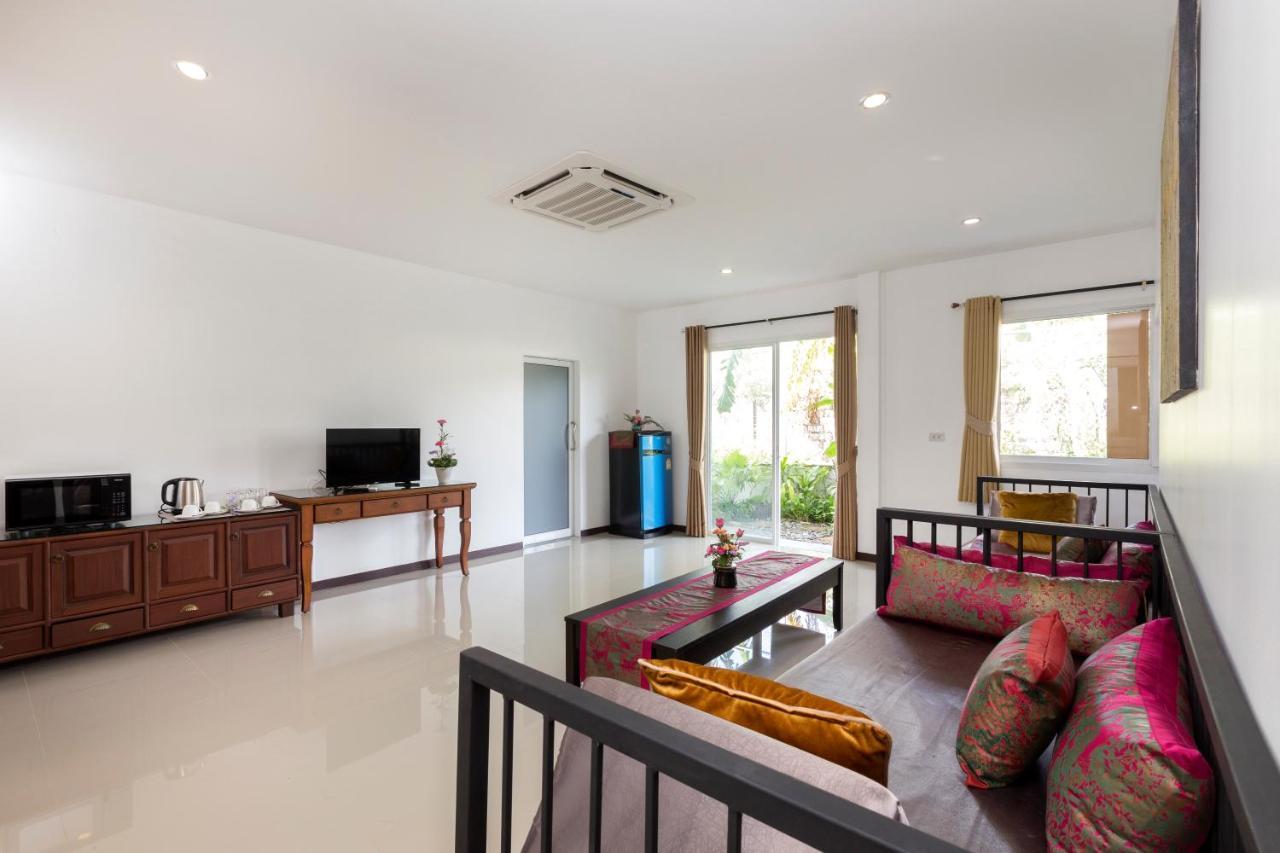 The Lantern Hostel, Chalong ,Phuket Exteriör bild