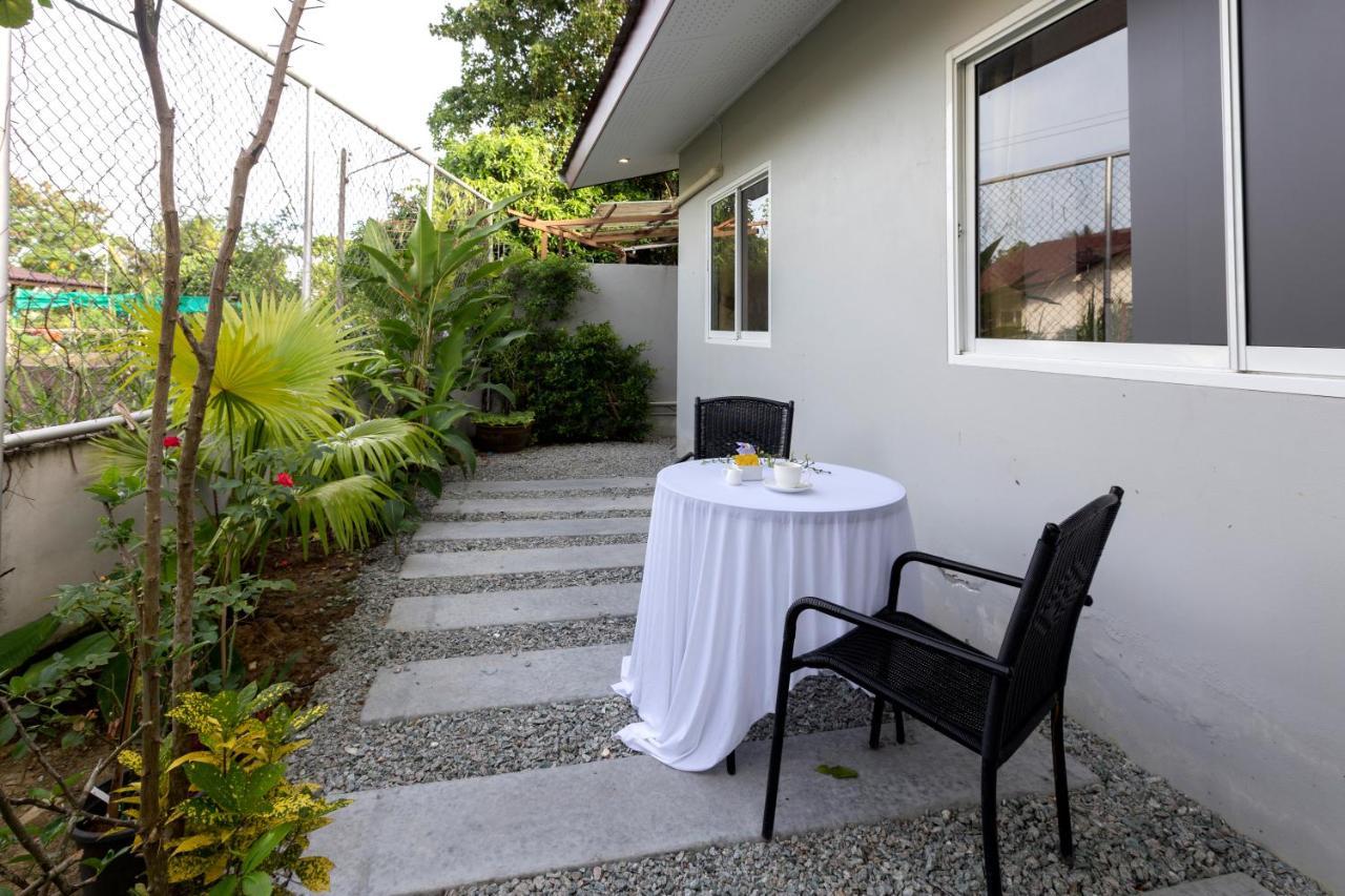 The Lantern Hostel, Chalong ,Phuket Exteriör bild